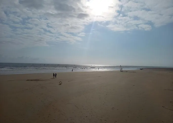 Appartement Spacieux Et Lumineux Secteur Petit Marche A 5 Min A Pied De La Plage